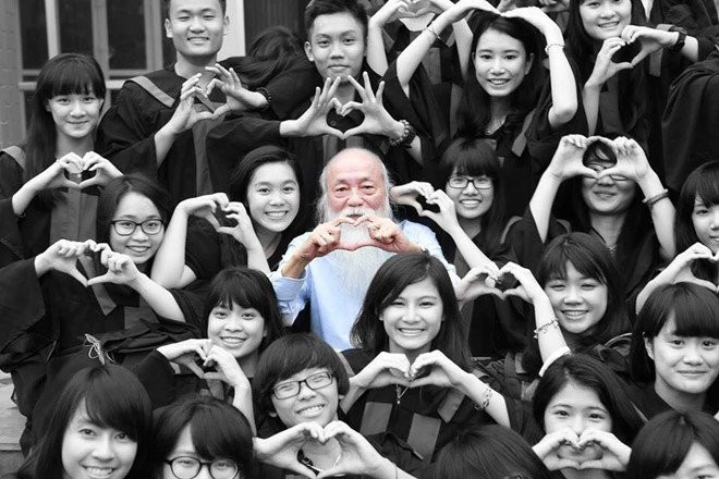 Gia dinh se dung tien vieng PGS Van Nhu Cuong xay truong vung cao hinh anh 2