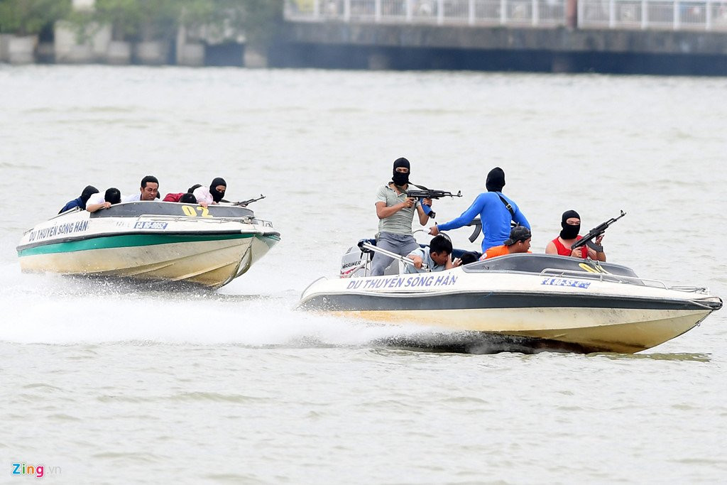 Dien tap chong khung bo tren song Han bao ve APEC 2017 hinh anh 4