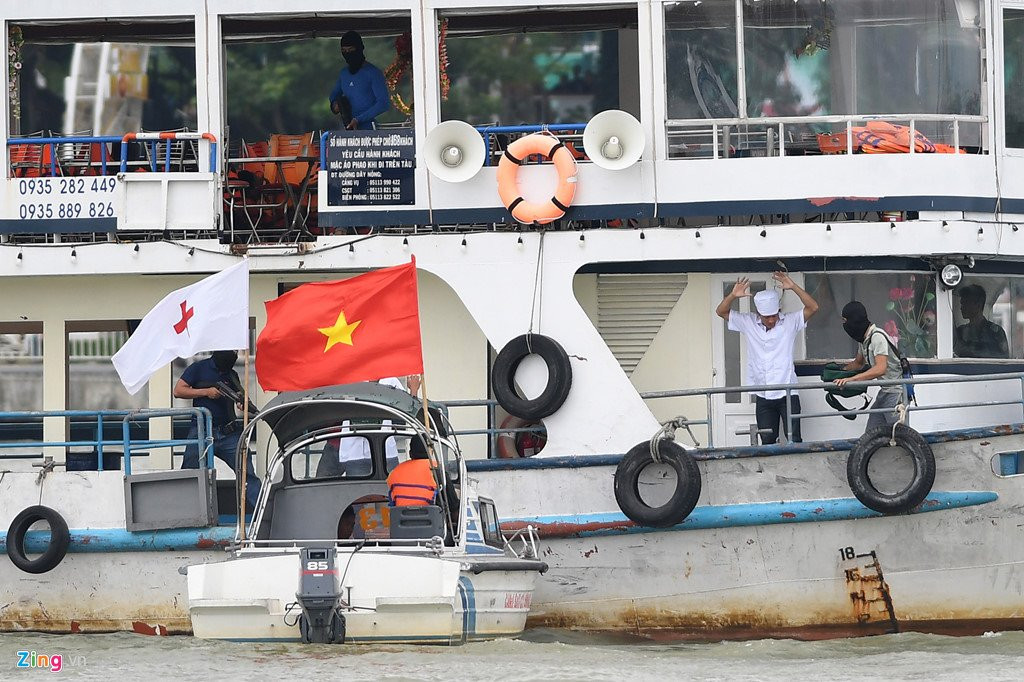 Dien tap chong khung bo tren song Han bao ve APEC 2017 hinh anh 14