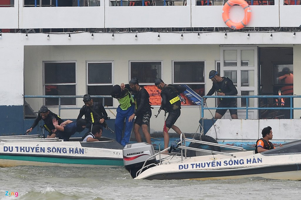 Dien tap chong khung bo tren song Han bao ve APEC 2017 hinh anh 15