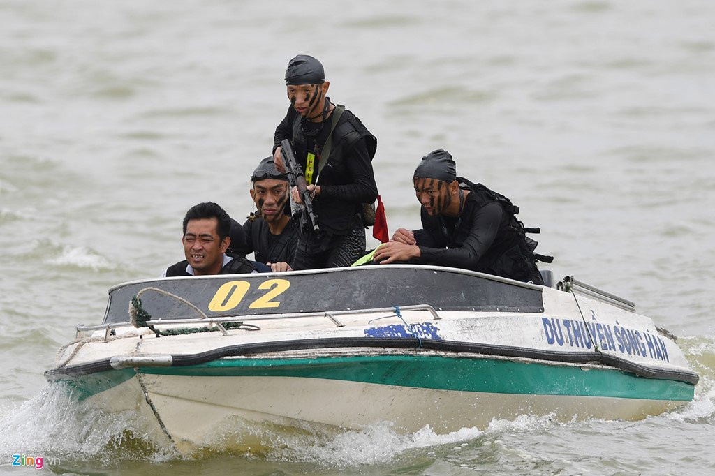 Dien tap chong khung bo tren song Han bao ve APEC 2017 hinh anh 16