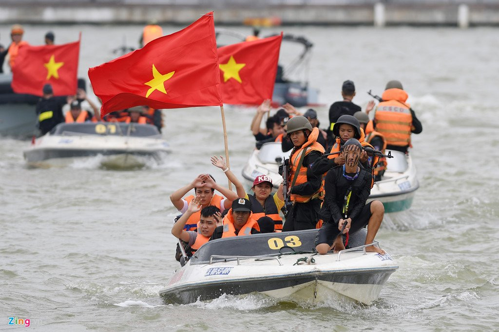 Dien tap chong khung bo tren song Han bao ve APEC 2017 hinh anh 17