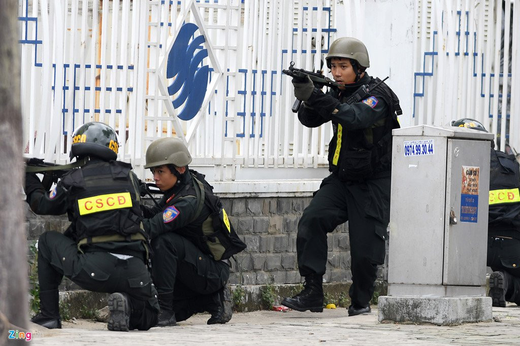 Dien tap chong khung bo tren song Han bao ve APEC 2017 hinh anh 6