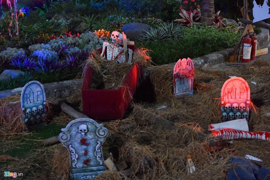 Bien nguoi don Halloween o Sai Gon, Ha Noi hinh anh 9