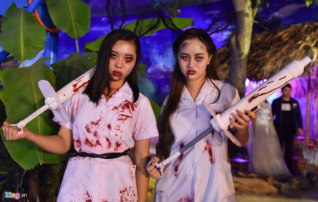 Bien nguoi don Halloween o Sai Gon, Ha Noi hinh anh 11