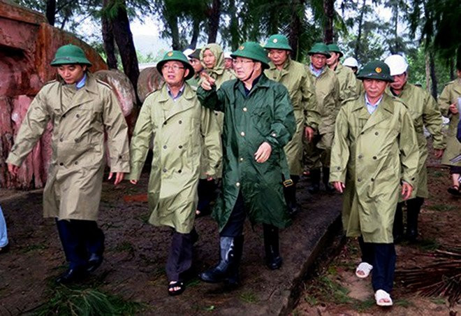 Tang luc luong khan cap tim kiem 12 nguoi nuoc ngoai mat tich do bao hinh anh 2