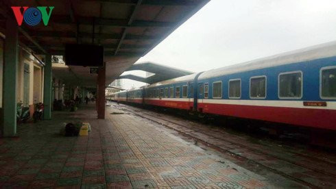 te liet tuyen duong sat bac nam hang chuc doan tau mac ket do bao 12 hinh 1