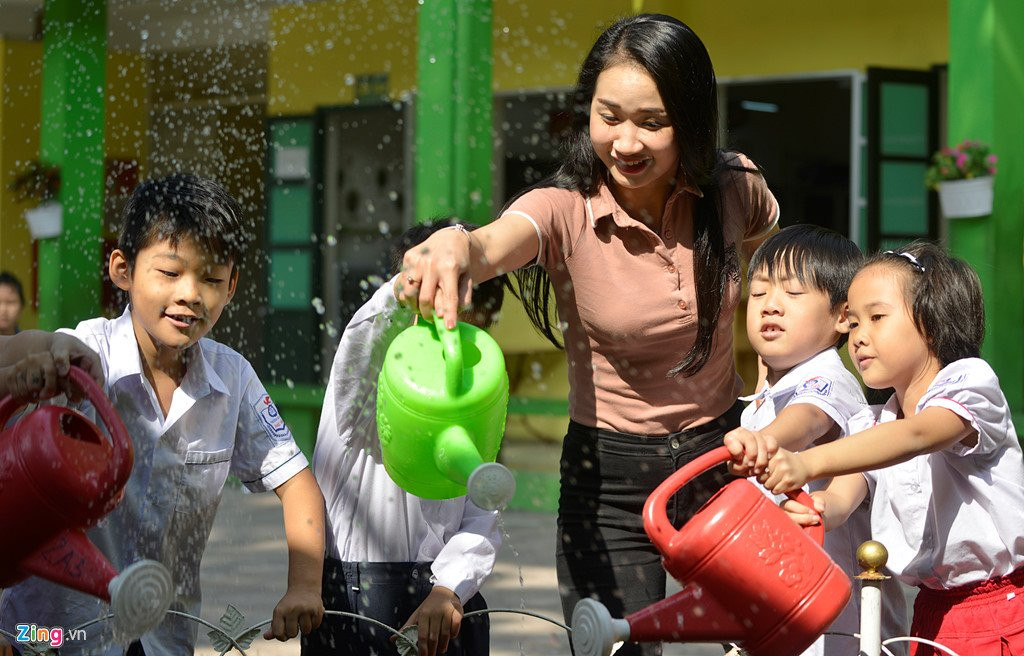 Hoa khoi 9X hanh phuc khi lam co giao tieu hoc hinh anh 7