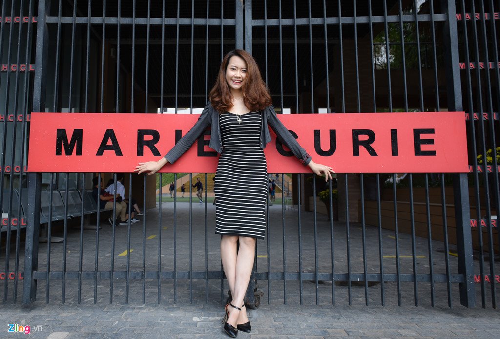 Nhung co giao 9X xinh dep, sanh dieu o truong Marie Curie hinh anh 2