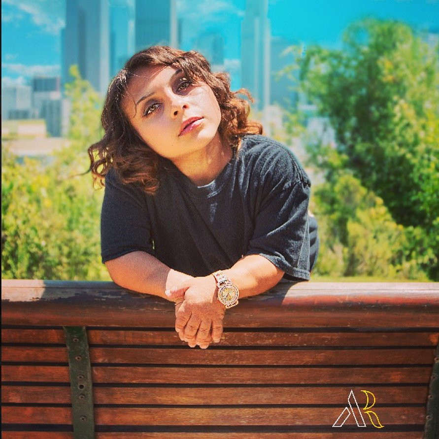 Chi cao 1m, co gai 21 tuoi van tu tin theo duoi giac mo nguoi mau hinh anh 3