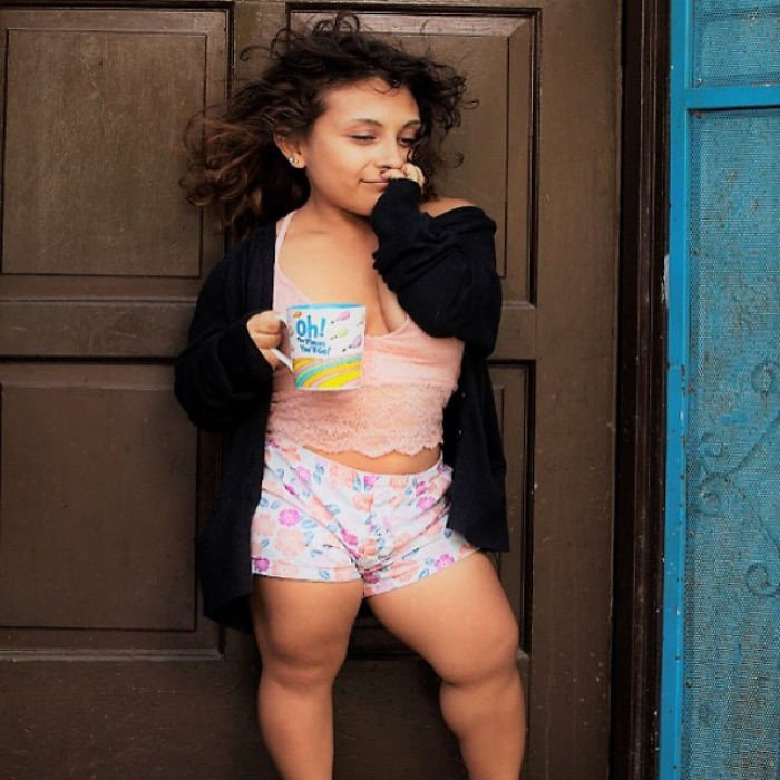 Chi cao 1m, co gai 21 tuoi van tu tin theo duoi giac mo nguoi mau hinh anh 5