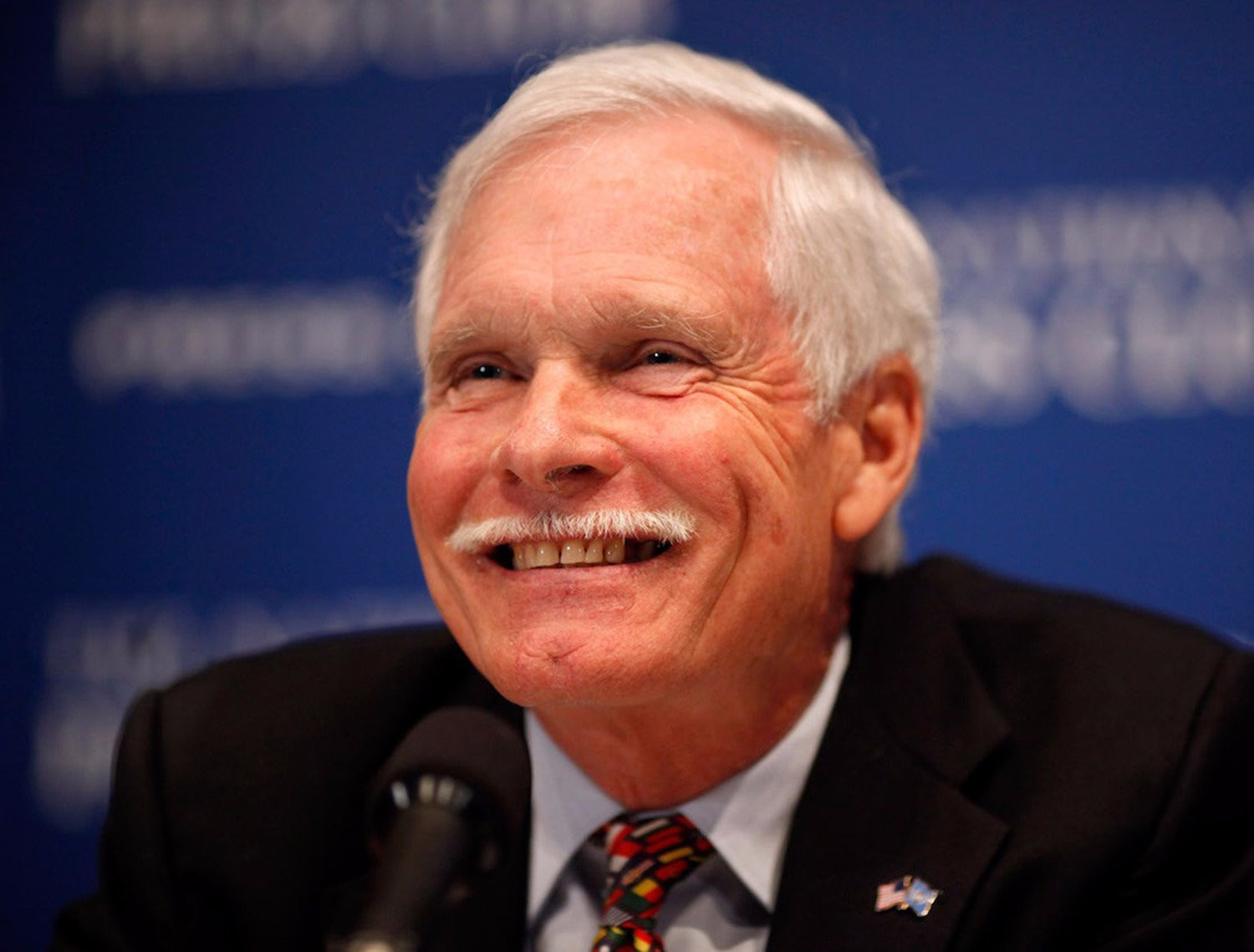 15 nguoi thanh ty phu khong co bang dai hoc hinh anh 3