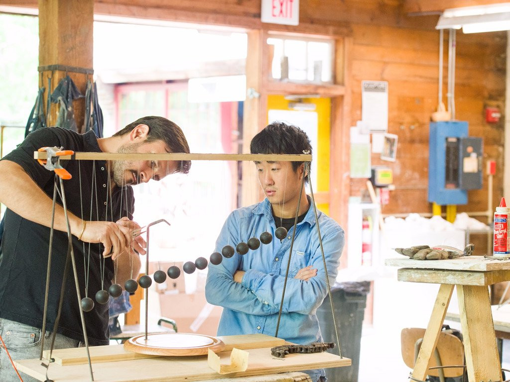 Ngoi truong doc nhat vo nhi day hoc sinh lam nong, ren kiem, nau an hinh anh 5