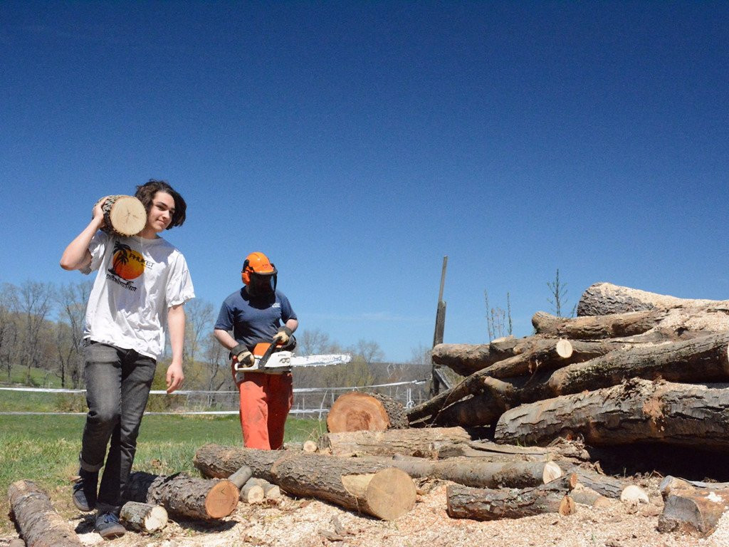 Ngoi truong doc nhat vo nhi day hoc sinh lam nong, ren kiem, nau an hinh anh 6