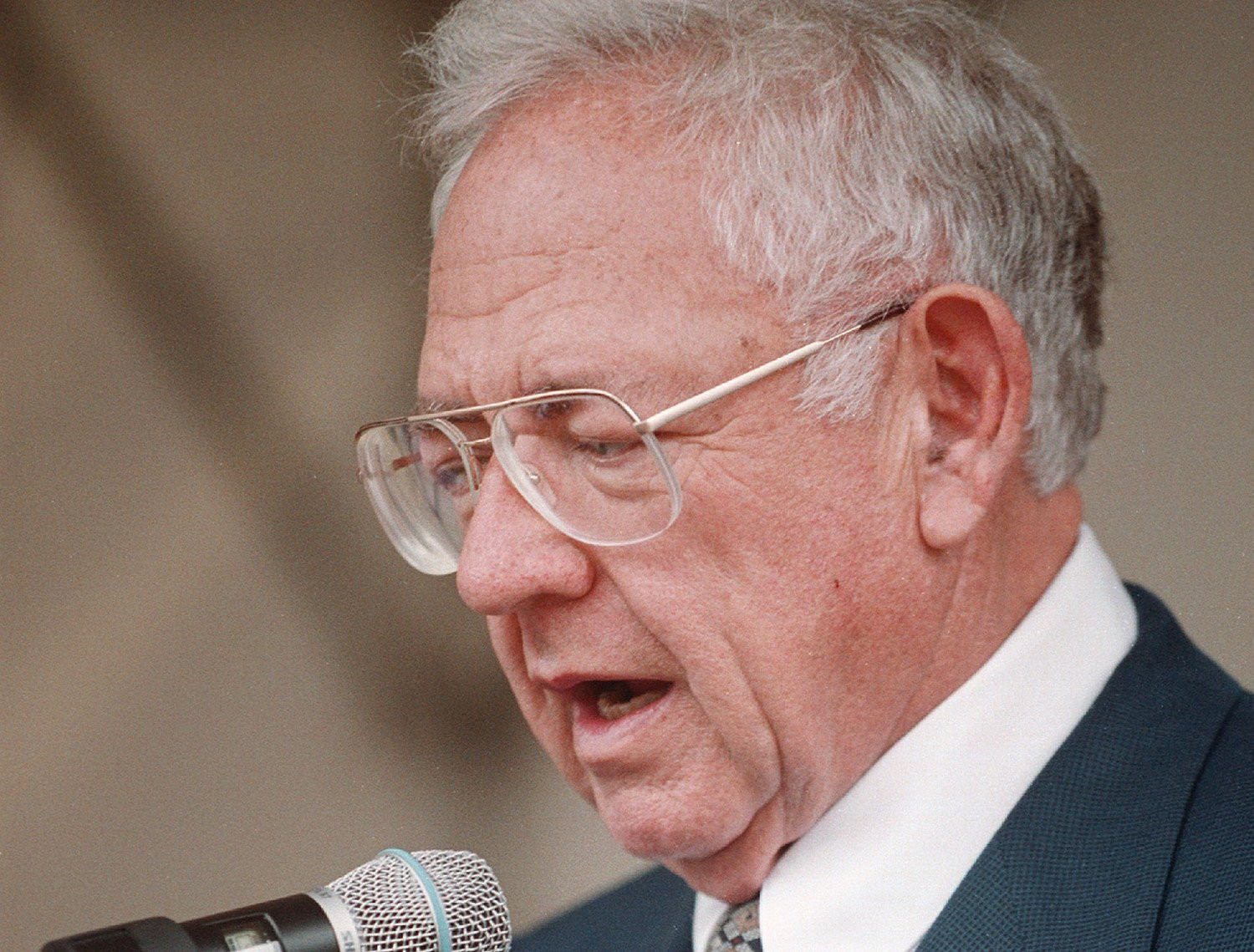 15 nguoi thanh ty phu khong co bang dai hoc hinh anh 14