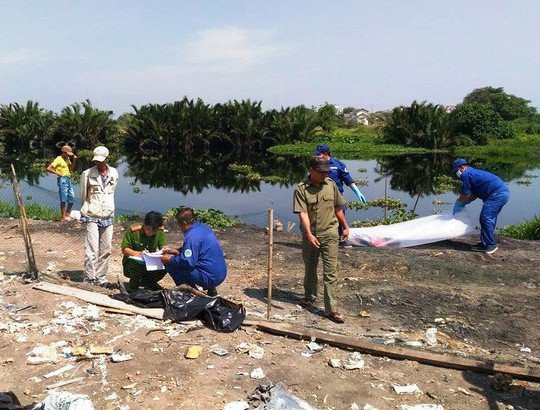 Bị đuổi đánh, bơi ra giữa dòng chết chìm - Ảnh 1.