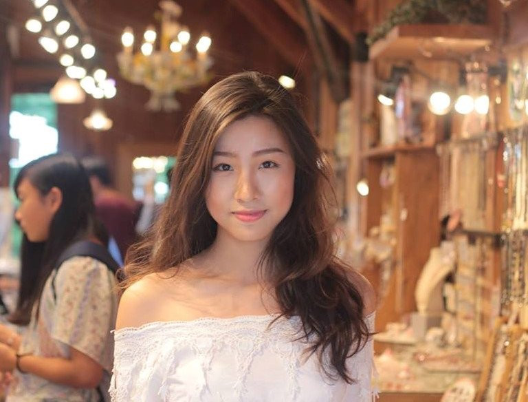 A khoi DH Kinh te TP.HCM lot top 45 Hoa hau Hoan vu la ai? hinh anh 7