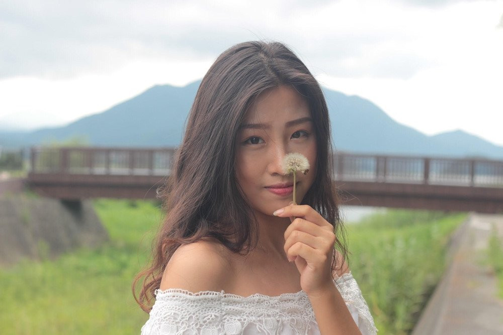 A khoi DH Kinh te TP.HCM lot top 45 Hoa hau Hoan vu la ai? hinh anh 4