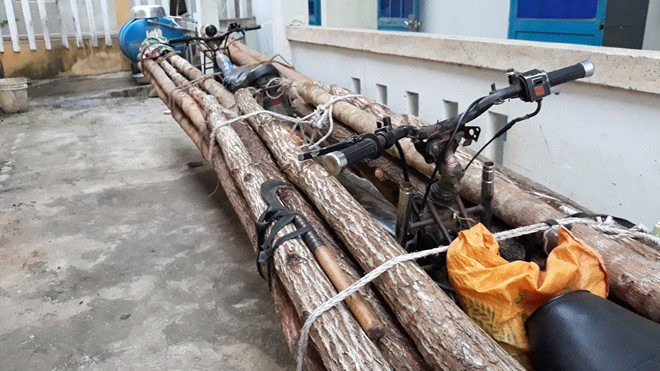 Kiem lam no 4 phat sung khi xo xat voi dan hinh anh 2