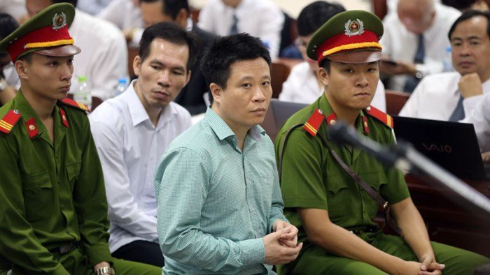 cuoc-gap-go-dinh-menh-giua-ha-van-tham-va-ong-dinh-la-thang 4