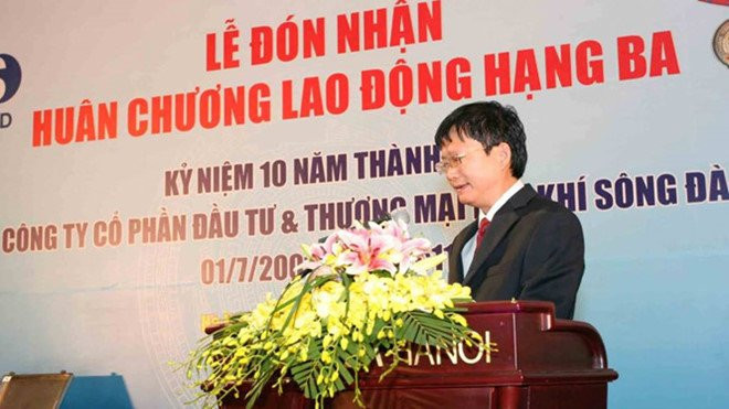 Em trai Dinh La Thang huong dan ai chuyen vali tien cho minh? hinh anh 1