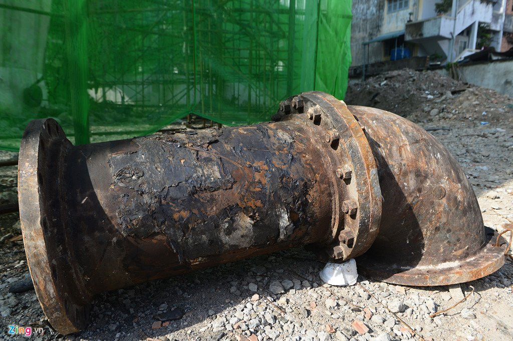 Ben trong thuy dai khong lo dang thao do o Sai Gon hinh anh 16