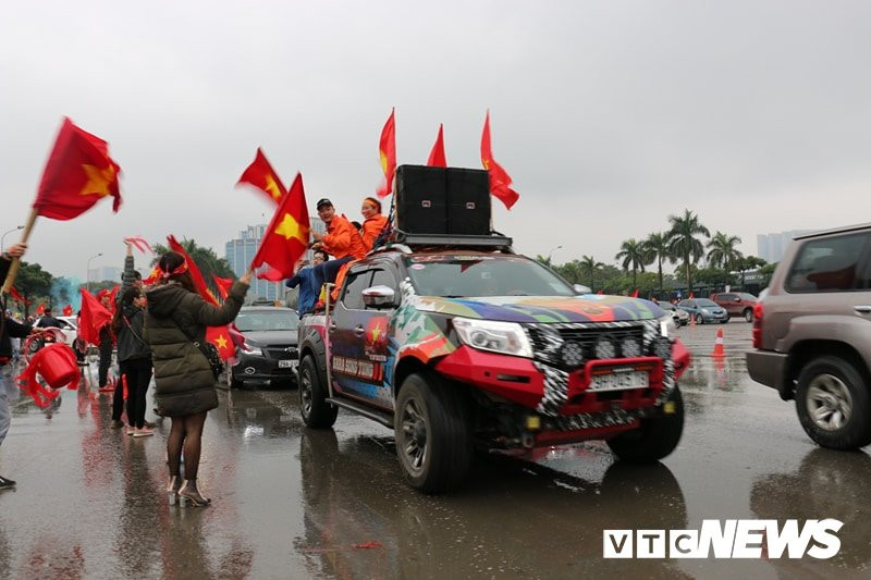 27292097_1439035639552048_844448874_n 7