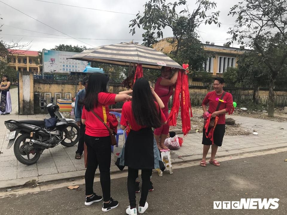 27399908_1629800290443352_1534732801_n