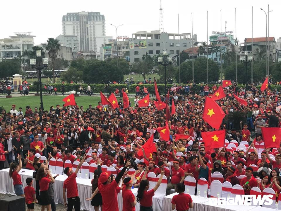 27496425_1629823880440993_1991234899_n