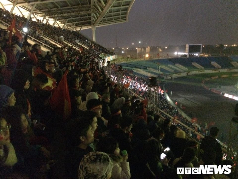 27399418_812121902305595_1886613636_n