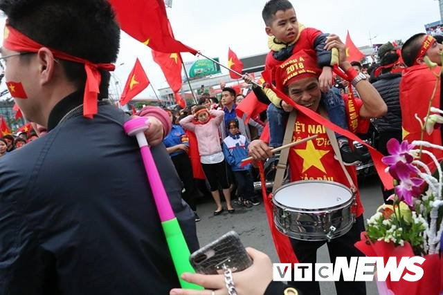 27399551_1439914769464135_2045826081_n 13