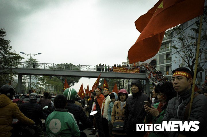 27399881_1300790066734357_1889784991_n (1) 5