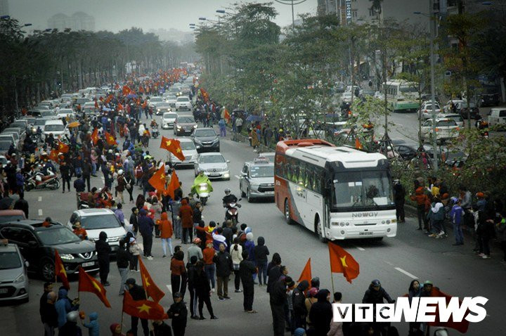 27495776_1300790016734362_303214202_n 9