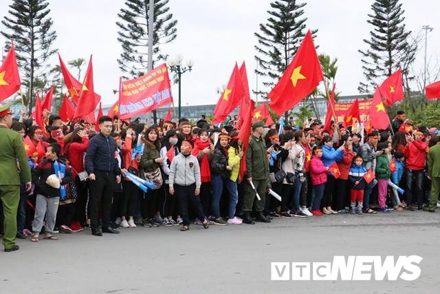 27495879_1439916566130622_1038871502_n 7