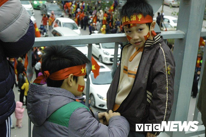 27583085_1300789953401035_1392136989_n 13