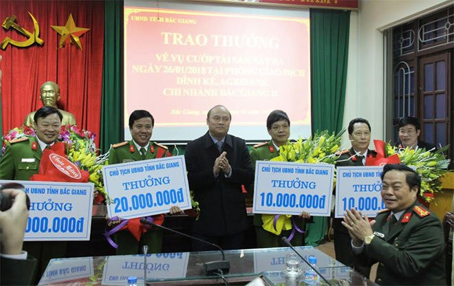 33ba8e23-333d-4c83-a3ef-e5dd3cf3ee7b.1.ch1