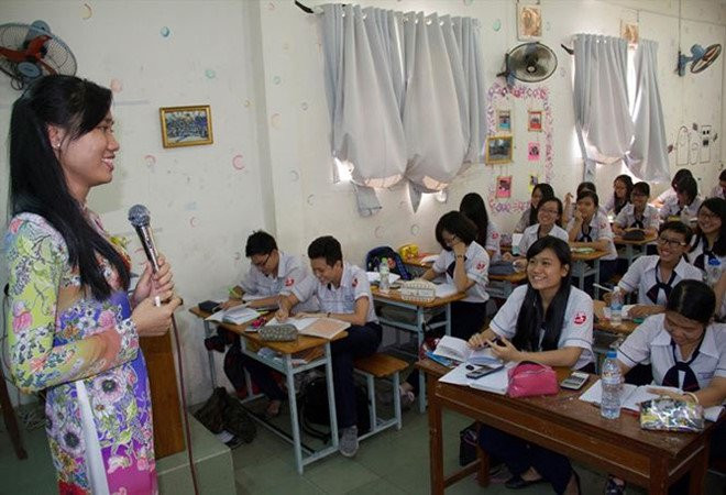 Thuong Tet giao vien: Noi 30 trieu, cho 50 nghin hinh anh 1