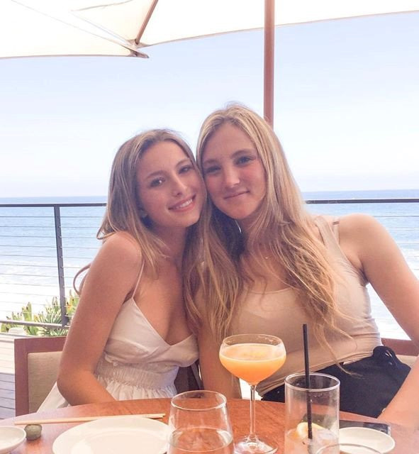 Con gai 19 tuoi xinh dep va tai gioi cua Steve Jobs hinh anh 9