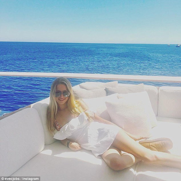 Con gai 19 tuoi xinh dep va tai gioi cua Steve Jobs hinh anh 3