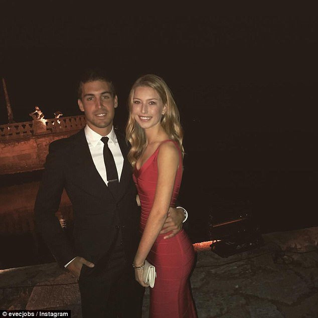 Con gai 19 tuoi xinh dep va tai gioi cua Steve Jobs hinh anh 14