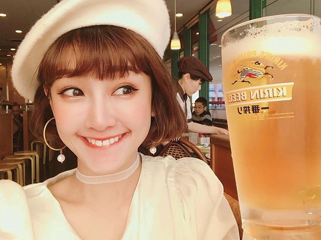 7 hot girl sinh nam 1994 noi tieng tren mang xa hoi Trung Quoc hinh anh 4