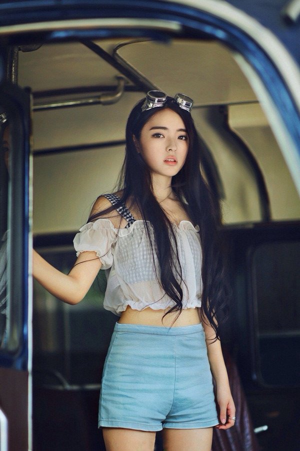 7 hot girl sinh nam 1994 noi tieng tren mang xa hoi Trung Quoc hinh anh 5