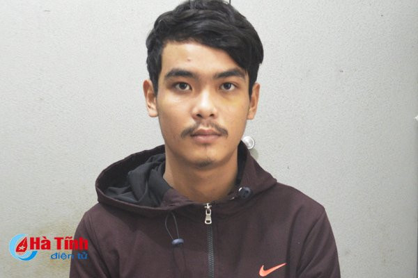 ga trai lang dien loan dam 6 nguoi trong thuong vi tu choi uong ruou