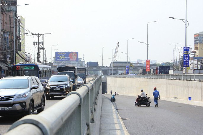 Cận cảnh hầm chui 3 tầng sắp đưa vào sử dụng ở TP HCM - Ảnh 4.