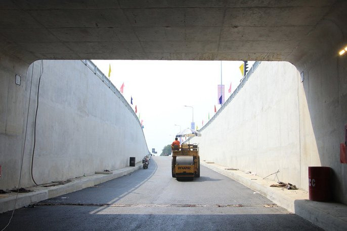 Cận cảnh hầm chui 3 tầng sắp đưa vào sử dụng ở TP HCM - Ảnh 8.