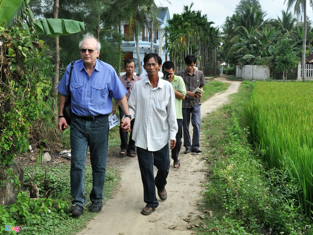 Cuoc doi song gio cua cau be song sot sau vu tham sat My Lai hinh anh 6