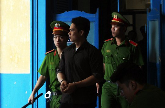 Bị bạo lực tình dục, nam sinh sát hại doanh nhân đồng tính - Ảnh 1.