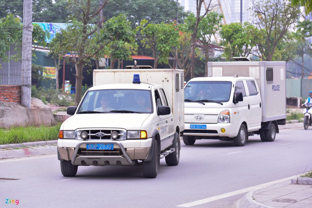 Nu cuoi, nuoc mat trong phien xu phuc tham Ha Van Tham hinh anh 2