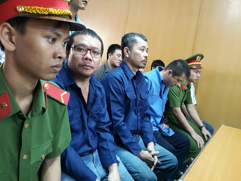 bi-cao-vu-xe-vua_vvau