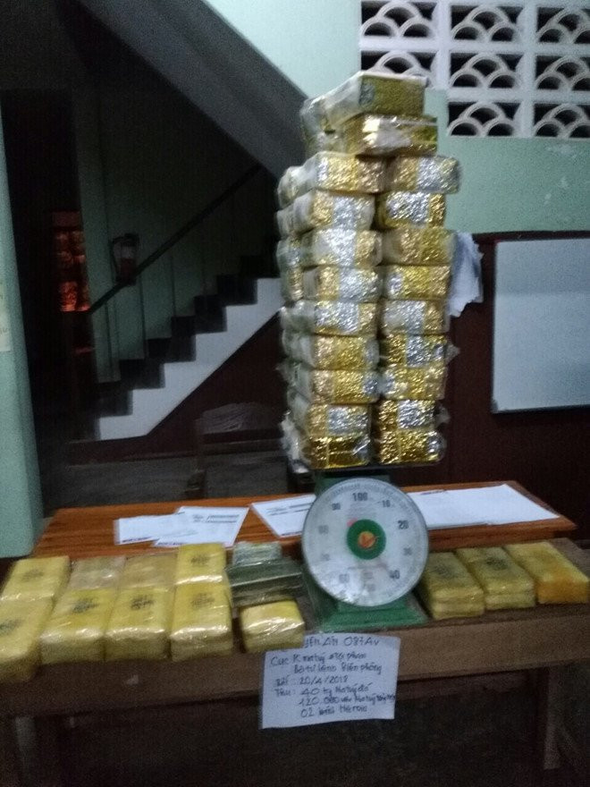 Bat 40 kg ma tuy da, 120.000 vien thuoc lac tu Tam Giac Vang hinh anh 2